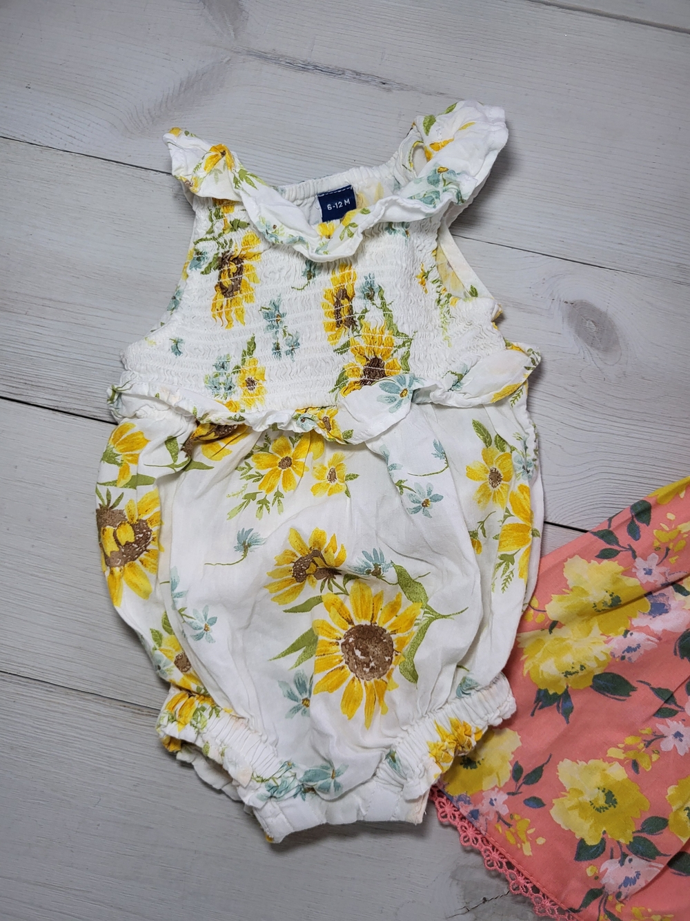 Infant Girl'sl Dress & Romper Old Navy Sunflowers Set Of 2 Baby Outfits 6-12 m. - Picture 2 of 7